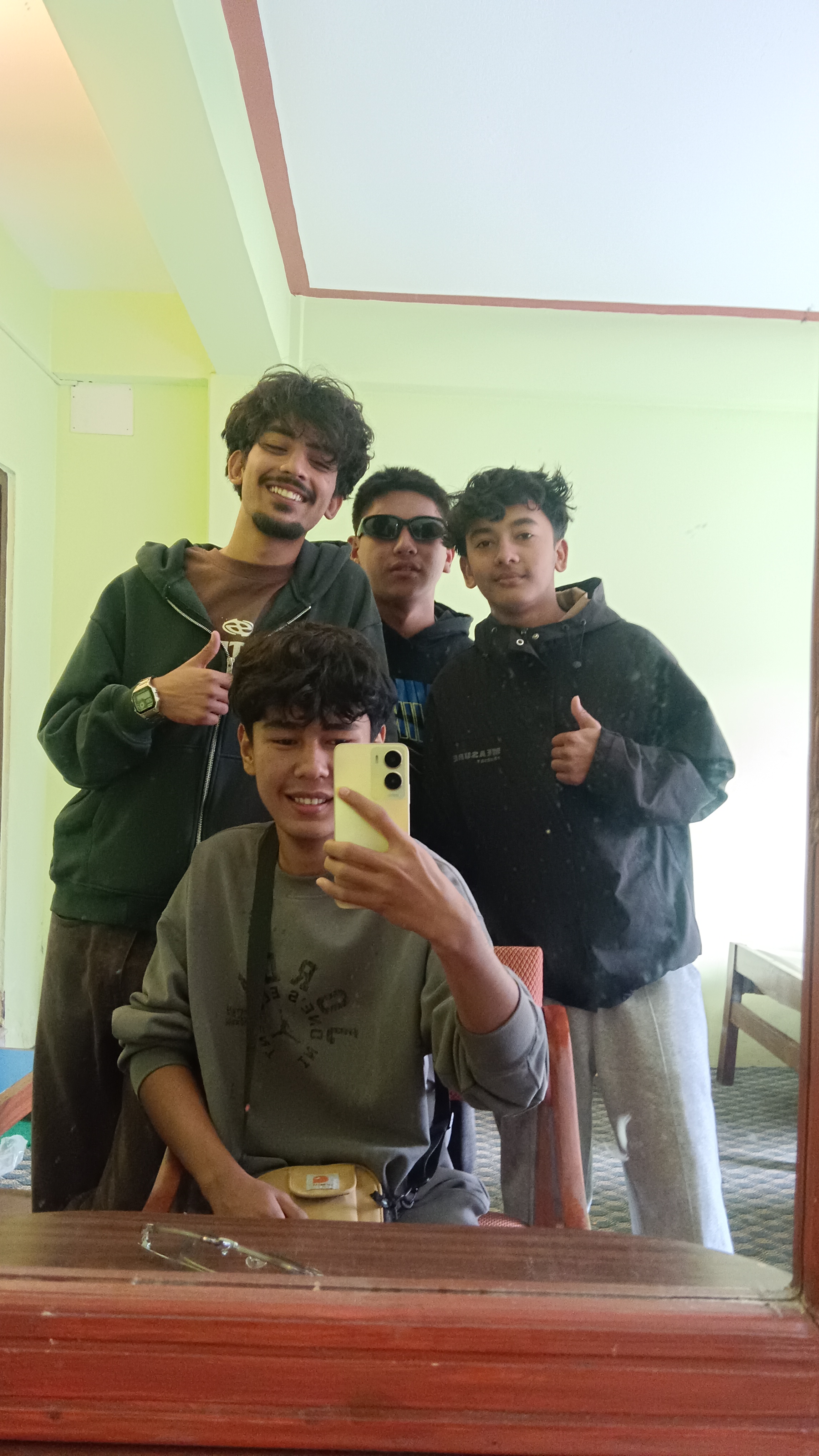 Mustang tour Mirror selfie